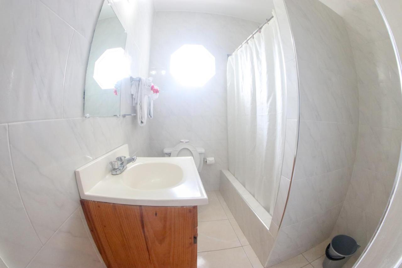Van Villa Guesthouse เนกริล ภายนอก รูปภาพ