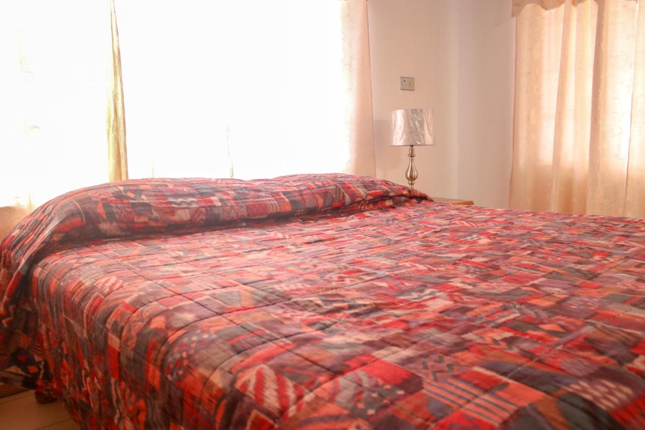 Van Villa Guesthouse เนกริล ภายนอก รูปภาพ