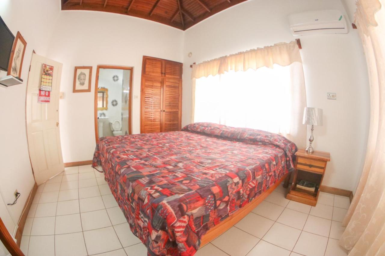 Van Villa Guesthouse เนกริล ภายนอก รูปภาพ
