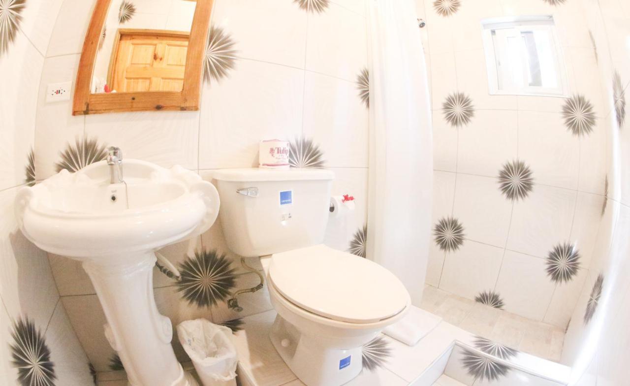 Van Villa Guesthouse เนกริล ภายนอก รูปภาพ