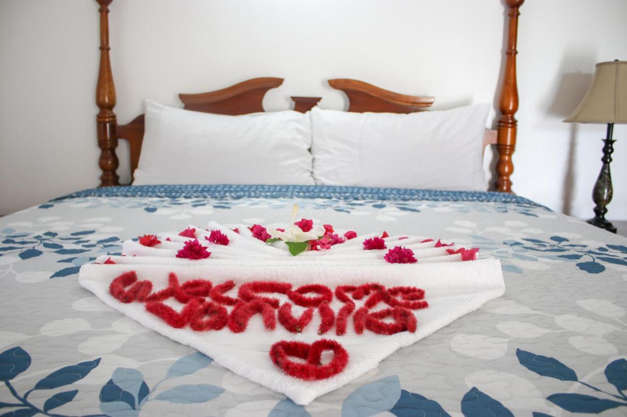 Van Villa Guesthouse เนกริล ภายนอก รูปภาพ